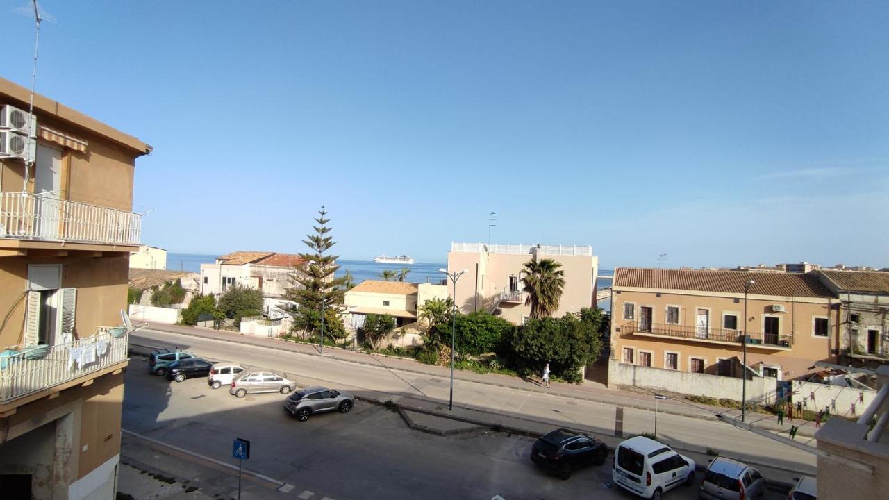 Oikos Arethusa Syracuse Buitenkant foto